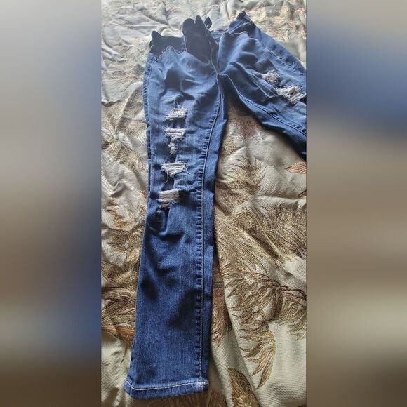 Torrid Sky High Skinny distressed jeans - Picture 7 of 14